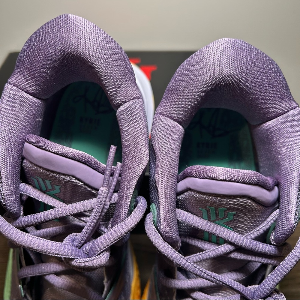 Nike Kyrie 7 Purple and Yellow Basketball Shoes 7Y - Picture 9 of 11